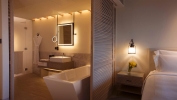 Ванная комната в Saadiyat Rotana Resort and Villas