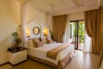 Кровать или кровати в номере Sea Cliff Resort & Spa
