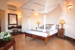Кровать или кровати в номере Ocean Paradise Resort & Spa