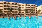 Бассейн в Nubia Aqua Beach Resort Hurghada или поблизости