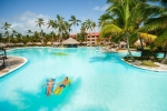 Бассейн в Punta Cana Princess All Suites Resort and Spa - Adults Only - All Inclusive или поблизости