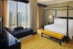 Кровать или кровати в номере Marriott Marquis City Center Doha Hotel