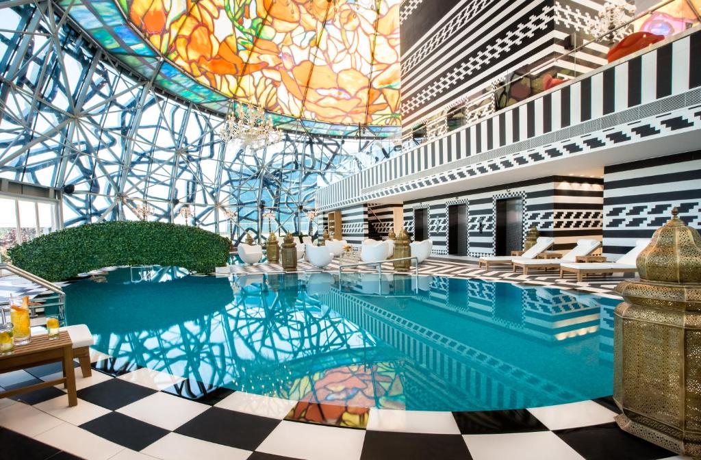 Отель Mondrian Doha