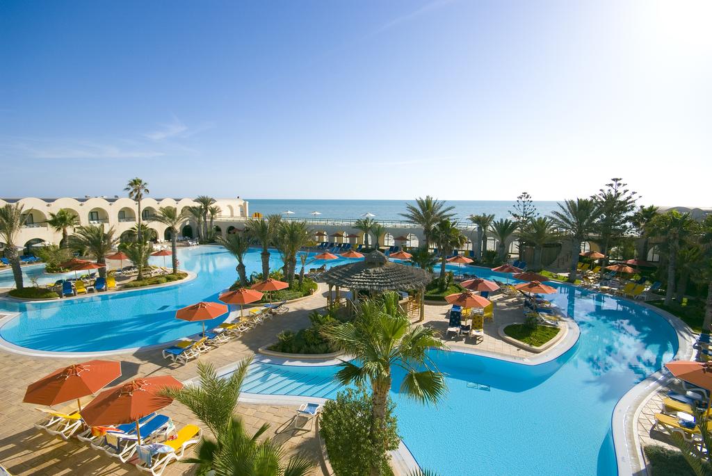 Отель Вид на бассейн в Sentido Djerba Beach или окрестностях