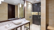 Ванная комната в Four Points by Sheraton Sharjah