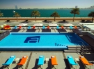 Вид на бассейн в Aloft Palm Jumeirah или окрестностях