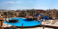 Вид на бассейн в Stella Di Mare Gardens Resort & Spa или окрестностях