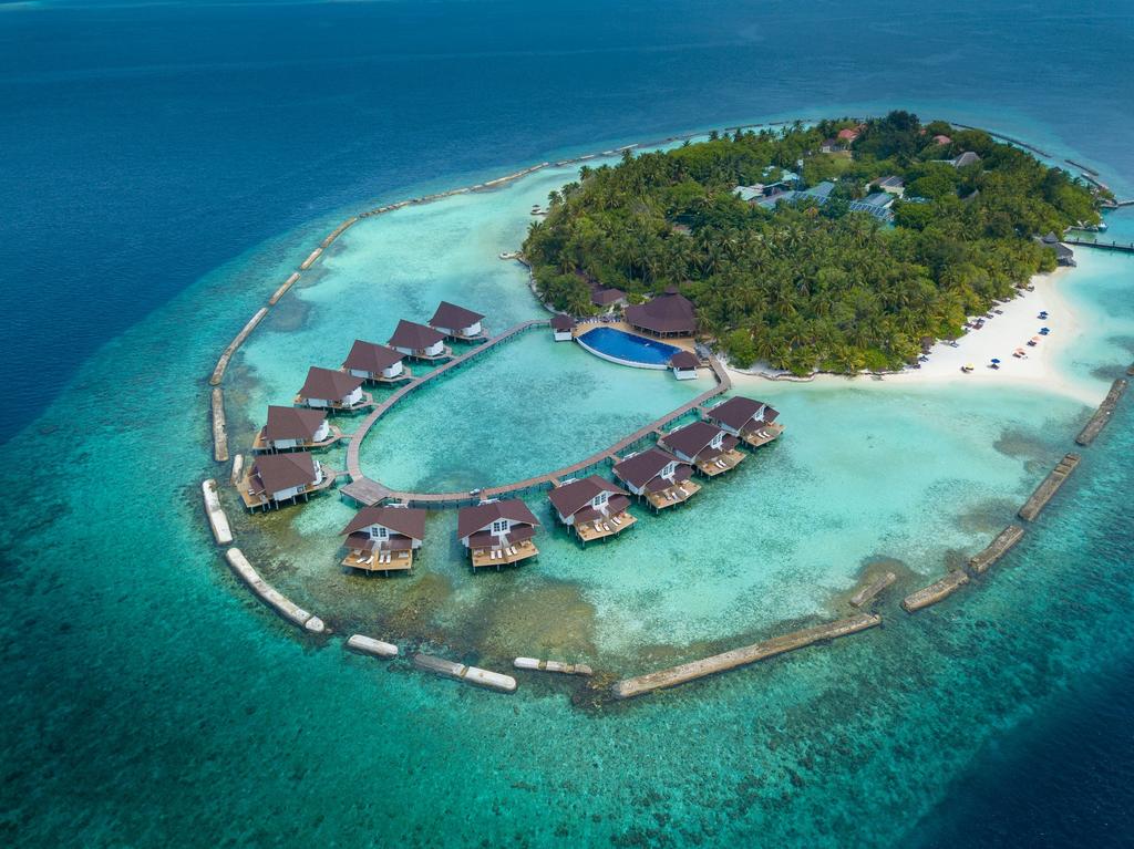 Отель Ellaidhoo Maldives by Cinnamon с высоты птичьего полета
