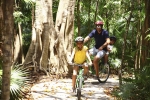 Катание на велосипеде по территории Sandos Caracol Eco Resort All Inclusive или окрестностям