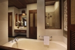 Ванная комната в Bali Tropic Resort & Spa