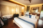 Кровать или кровати в номере Anantaya Resort and Spa Passikudah