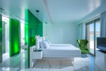 Кровать или кровати в номере I Resort Beach Hotel & Spa