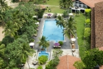Вид на бассейн в Avani Bentota Resort или окрестностях