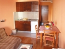 Кухня или мини-кухня в Apartments Oaza 1 