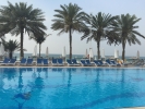 Бассейн в Occidental Sharjah Grand или поблизости