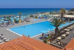 Вид на бассейн в Europa Beach Hotel или окрестностях