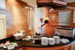 Кухня или мини-кухня в Dive Inn Resort 