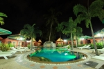 Бассейн в Andaman Seaside Resort или поблизости