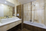 Ванная комната в Gaia Royal