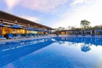 Бассейн в Angsana Villas Resort Phuket или поблизости