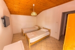 Кровать или кровати в номере Kolaveri Resort