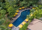 Вид на бассейн в Nai Yang Beach Resort and Spa или окрестностях