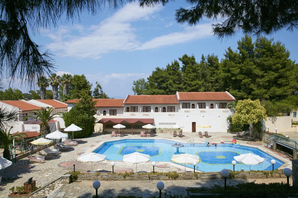 Отель Бассейн в Macedonian Sun или поблизости