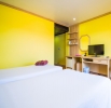 Кровать или кровати в номере Phuket Island View