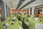 A restaurant or other place to eat at Sanatoriy Priozernyi