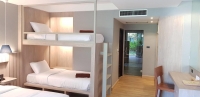 Двухъярусная кровать или двухъярусные кровати в номере Baan Karon Resort