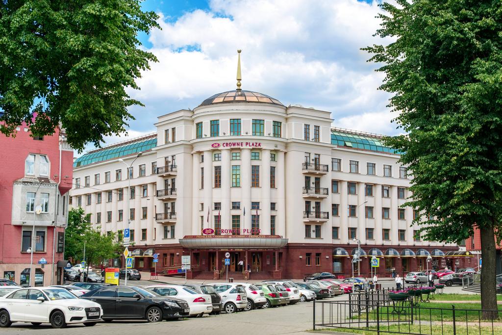Отель Crowne Plaza Minsk Hotel