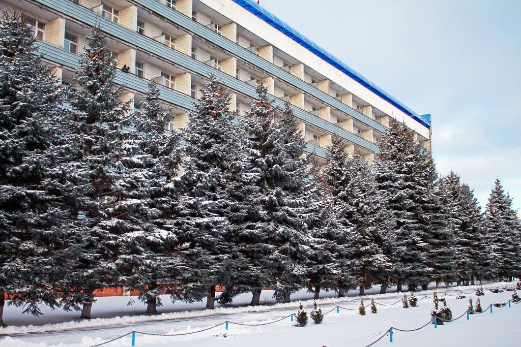 Отель Pridneprovskiy Sanatorium during the winter