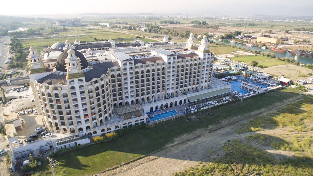 Отель J'adore Deluxe Hotel & Spa с высоты птичьего полета