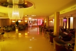 Лаундж или бар в Hotel Beverly Park & Spa