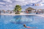 Бассейн в Hotel Tahití Playa или поблизости