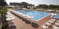 Вид на бассейн в Amara Premier Palace Hotel или окрестностях
