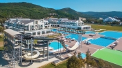 Вид на бассейн в Korumar Ephesus Beach & Spa Resort - Ultra All Inclusive или окрестностях