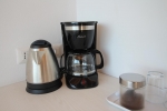 Принадлежности для чая и кофе в Kristina Suites