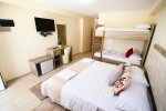 Кровать или кровати в номере Sofo Hotel Dhermi