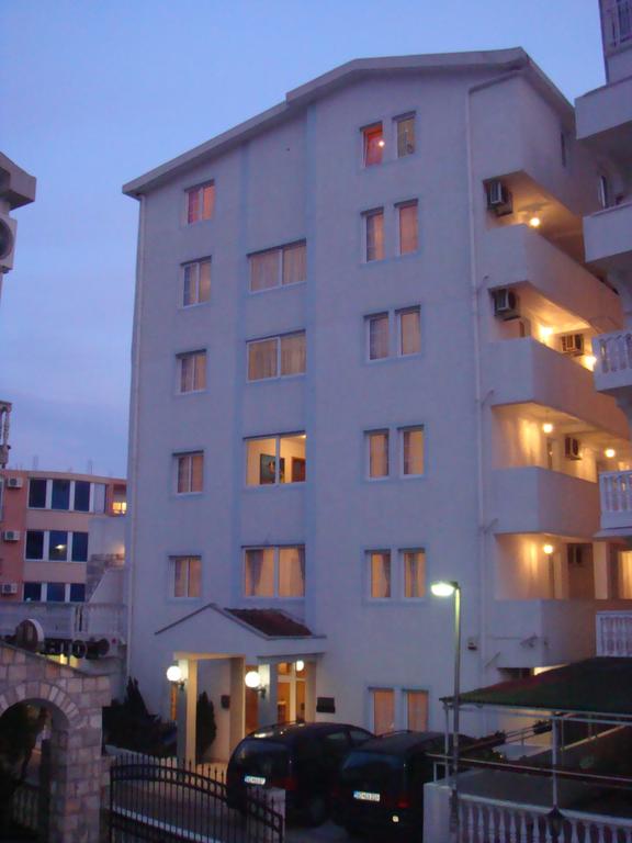 Отель Apartments Azzuro