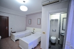 Ванная комната в Iliria Internacional Hotel
