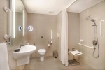 Ванная комната в Le Meridien Abu Dhabi