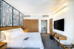 Кровать или кровати в номере Le Meridien Abu Dhabi