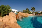 Бассейн в Hilton Sharm Waterfalls Resort или поблизости