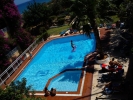 Вид на бассейн в Iliostasi Beach Apartments или окрестностях 