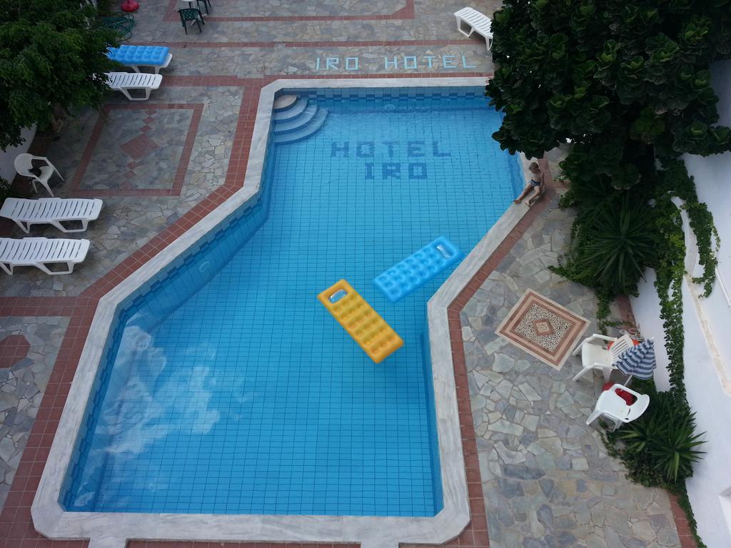 Вид на бассейн в Hotel Iro или окрестностях