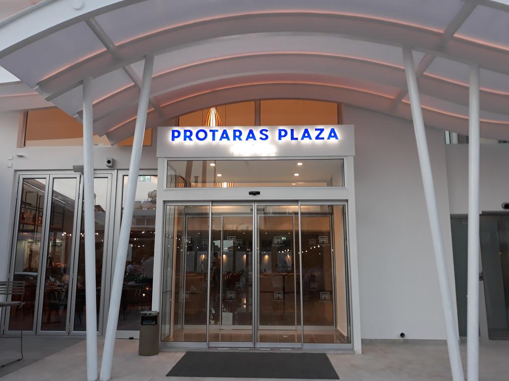 Отель Protaras Plaza Hotel
