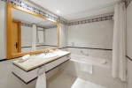 Ванная комната в Chich Khan Hotel 