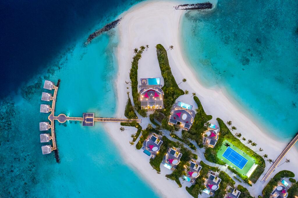 Отель LUX* North Male Atoll Resort &amp; Villas