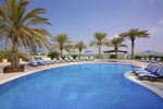 Бассейн в Hilton Al Hamra Beach & Golf Resort или поблизости